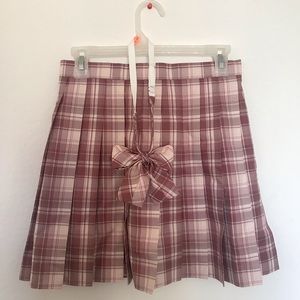 Pale Grayish Pink Magenta Plaid Pleated Skirt